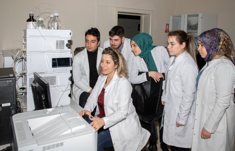 Atatürk Üniversitesi Laboratuvarlarında Üretilen 5 Yerli Probiyotik; Sağlık, Kozmetik, Tarım ve Hayvancılık Sektörlerinde Kullanılacak 