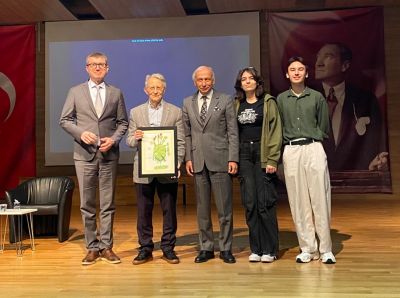 CERN’İN PARÇACIK FİZİĞİ DUAYENİ PROF. DR. WALTER SCANDALE TÜRKİYE’DE GENÇLERLE BULUŞTU